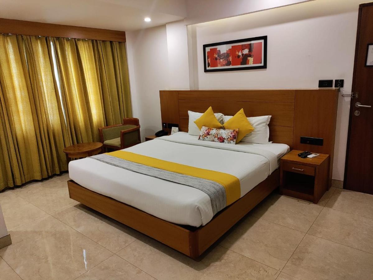 Hotel Park Residency Calicut Экстерьер фото